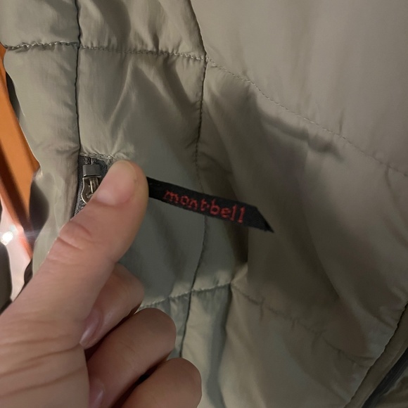 Gray Montbell quilted puffer jacket, large - Picture 4 of 6